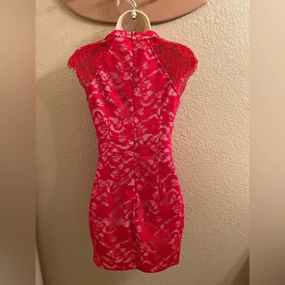 Red cocktail dress bought in Australia - Picture 2 of 3